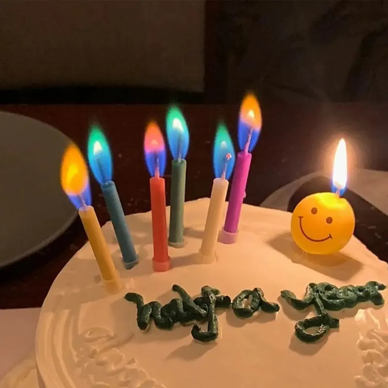 Candle Surprise - Разноцветные красочные свечи с пламенем, упаковка